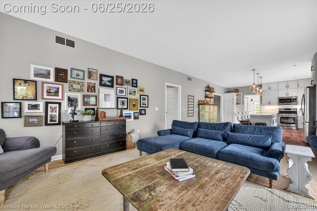 918 Gray Fox Court, Howell, MI 48843