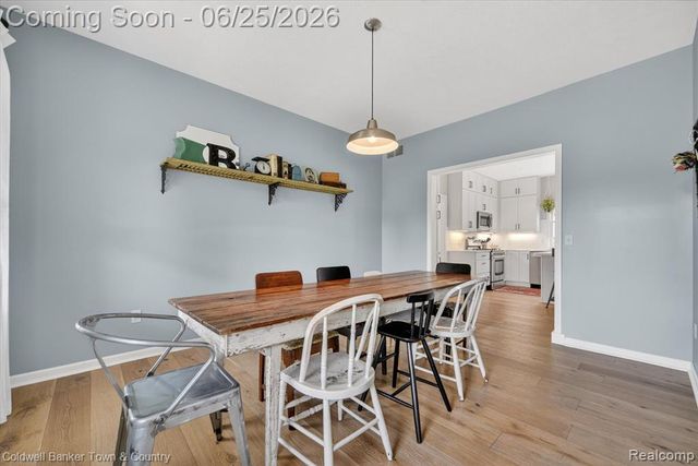 918 Gray Fox Court, Howell, MI 48843