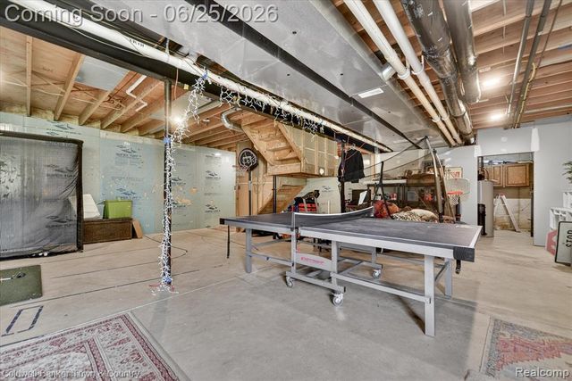 918 Gray Fox Court, Howell, MI 48843