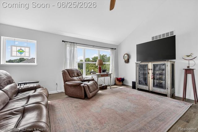918 Gray Fox Court, Howell, MI 48843