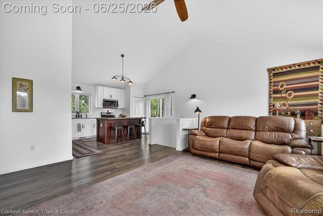 918 Gray Fox Court, Howell, MI 48843