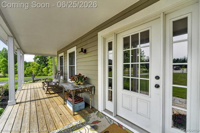 918 Gray Fox Court, Howell, MI 48843