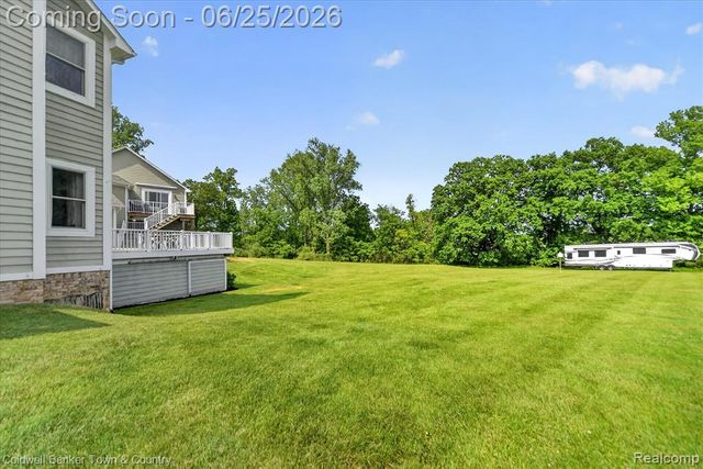 918 Gray Fox Court, Howell, MI 48843