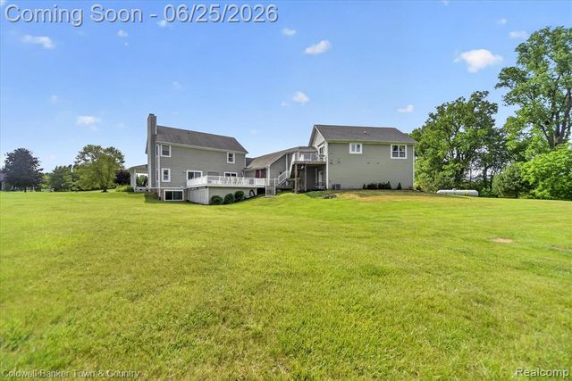 918 Gray Fox Court, Howell, MI 48843
