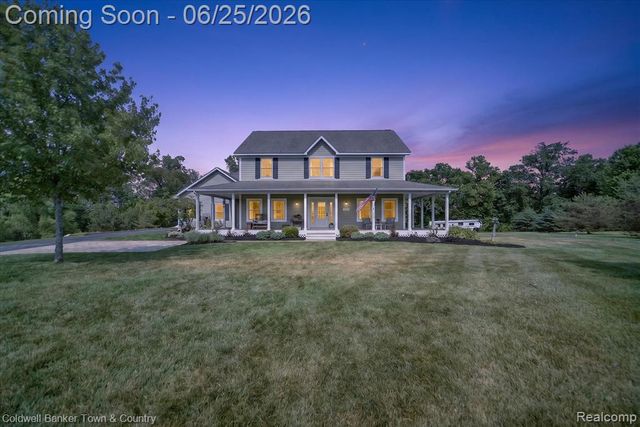 918 Gray Fox Court, Howell, MI 48843