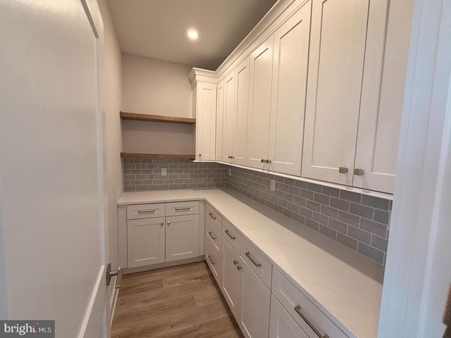4 W SUMNER AVE, Long Beach Township, NJ 08008