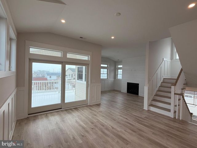 4 W SUMNER AVE, Long Beach Township, NJ 08008