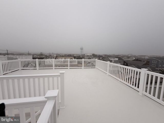 4 W SUMNER AVE, Long Beach Township, NJ 08008
