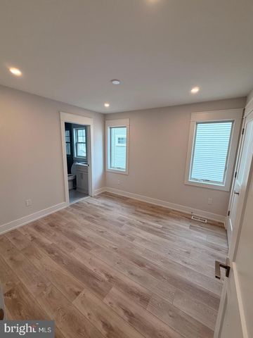 4 W SUMNER AVE, Long Beach Township, NJ 08008