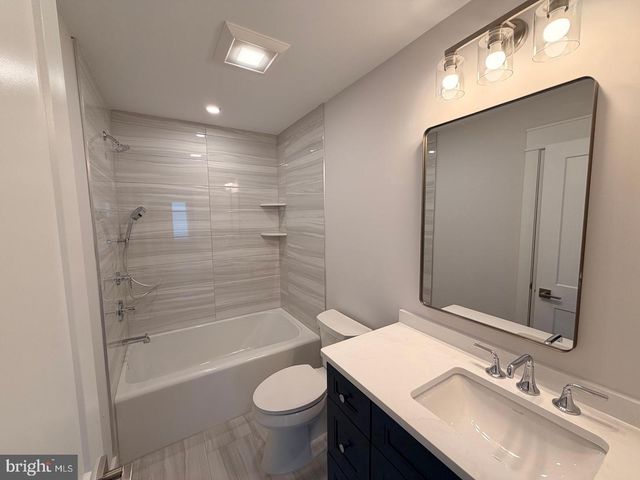 4 W SUMNER AVE, Long Beach Township, NJ 08008