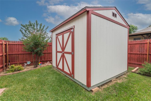 113 Brookbank Court, Crowley, TX 76036