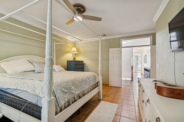 2786 COUNTRYSIDE BOULEVARD 2, Clearwater, FL 33761