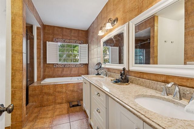 2786 COUNTRYSIDE BOULEVARD 2, Clearwater, FL 33761