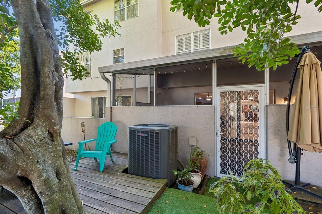 Image 21 of property listing at 2786 COUNTRYSIDE BOULEVARD 2, Clearwater, FL 33761