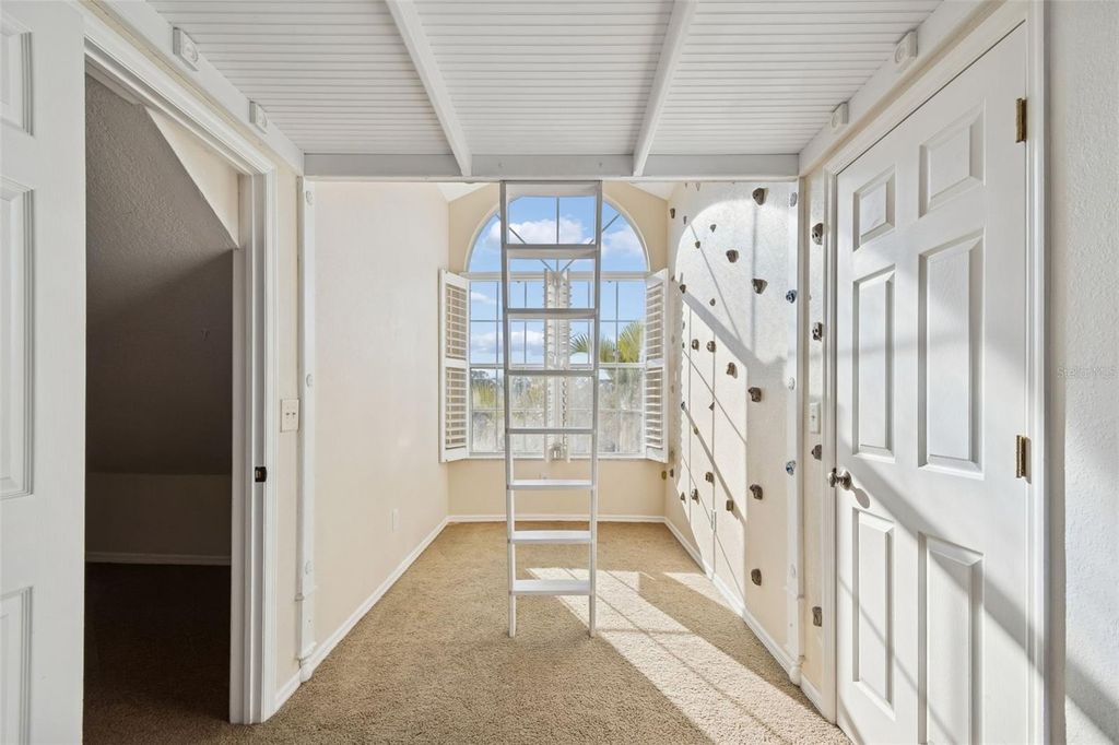 Image 41 of property listing at 2786 COUNTRYSIDE BOULEVARD 2, Clearwater, FL 33761