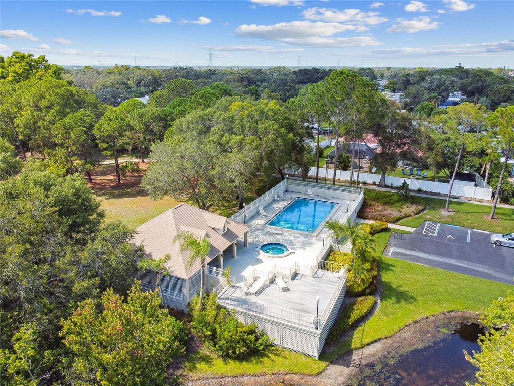 Image 60 of property listing at 2786 COUNTRYSIDE BOULEVARD 2, Clearwater, FL 33761