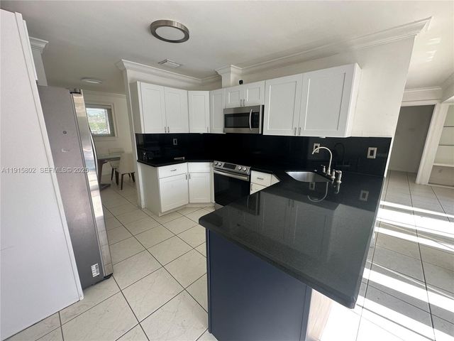 7780 SW 28th St 7780, Miami, FL 33155