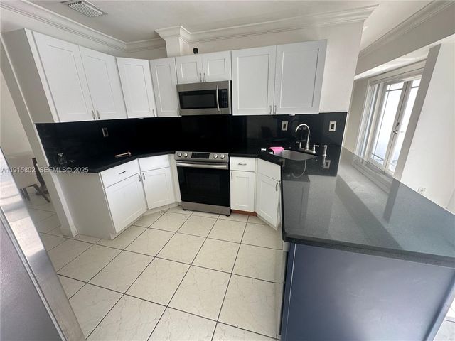 7780 SW 28th St 7780, Miami, FL 33155