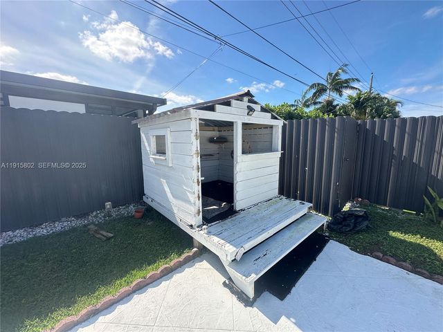 7780 SW 28th St 7780, Miami, FL 33155