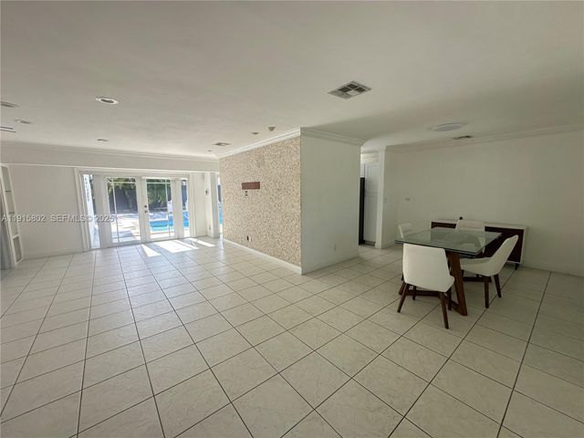 7780 SW 28th St 7780, Miami, FL 33155