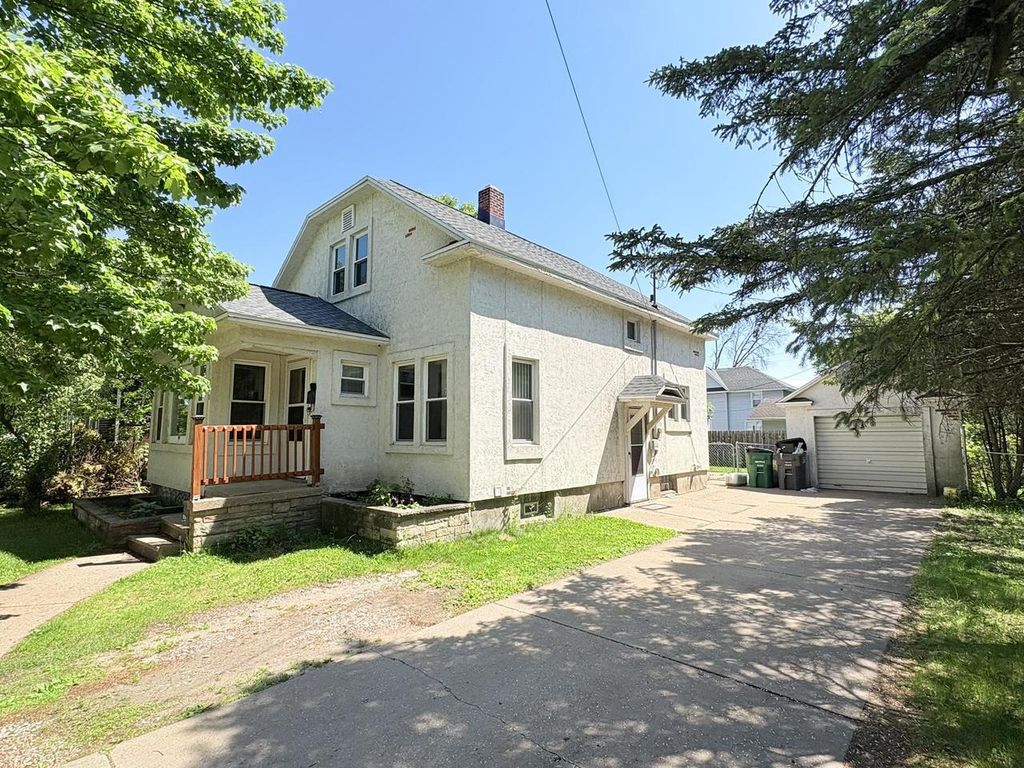 330 N 5TH STREET, Wisconsin Rapids, WI 54494
