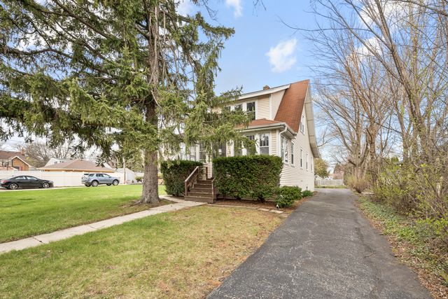 130 W Washington Street, Villa Park, IL 60181