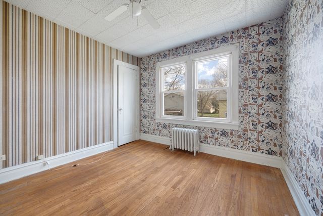 130 W Washington Street, Villa Park, IL 60181