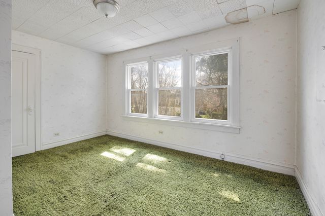 130 W Washington Street, Villa Park, IL 60181