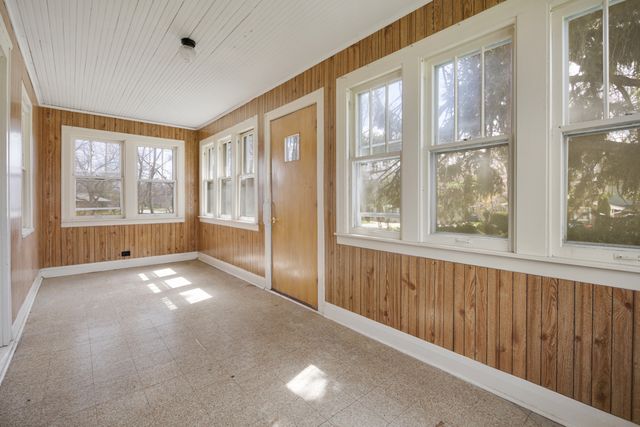 130 W Washington Street, Villa Park, IL 60181