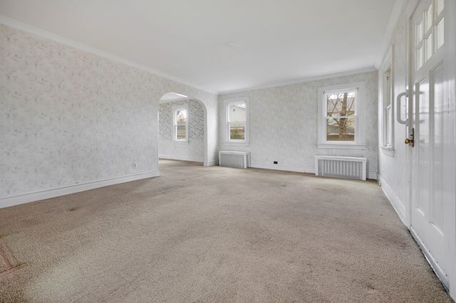 130 W Washington Street, Villa Park, IL 60181