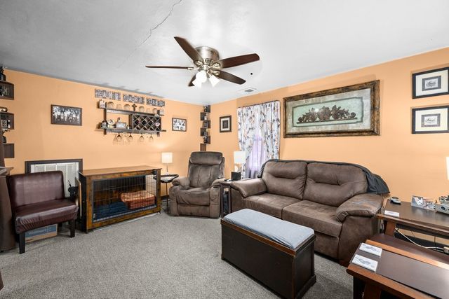 129 3rd Street, Carbon Cliff, IL 61239