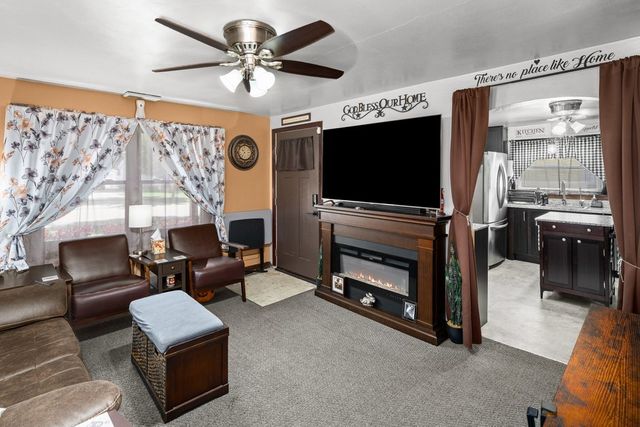 129 3rd Street, Carbon Cliff, IL 61239