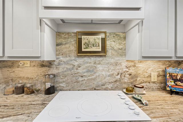 926 Canyon Drive, Cleburne, TX 76033