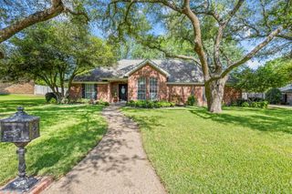 926 Canyon Drive, Cleburne, TX 76033