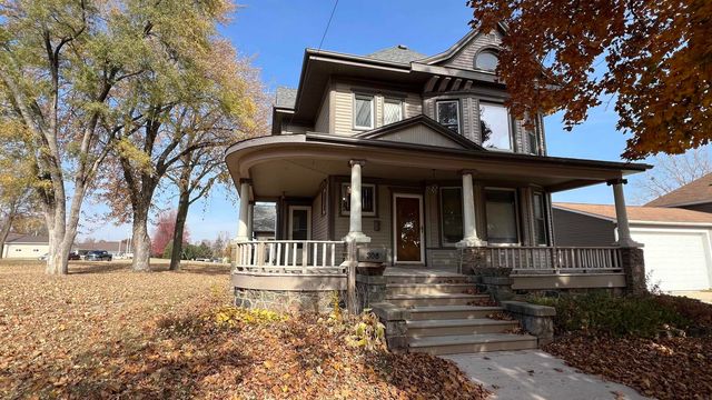 306 E Prospect Street, New Hampton, IA 50659