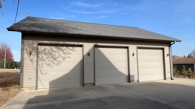 306 E Prospect Street, New Hampton, IA 50659