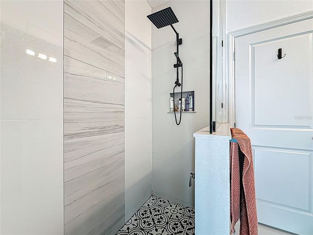 11426 LAKEVIEW DRIVE, Leesburg, FL 34788