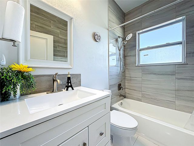 11426 LAKEVIEW DRIVE, Leesburg, FL 34788