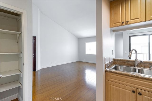 396 W Dryden Street 203, Glendale, CA 91202