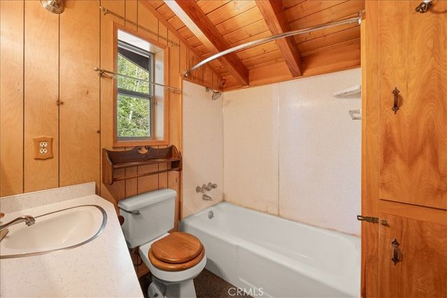 769 Lowe Drive, Big Bear Lake, CA 92315