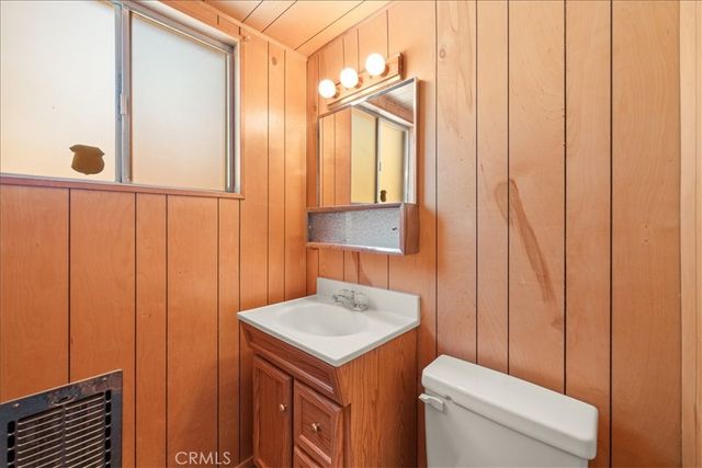769 Lowe Drive, Big Bear Lake, CA 92315