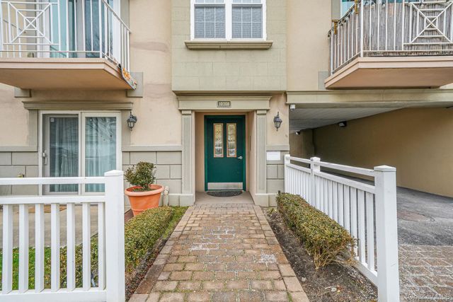 10308 Rockaway Beach Boulevard 2B, Rockaway Park, NY 11694