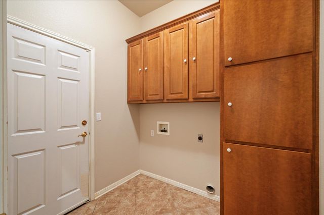 114 Whippoorwill WAY, Georgetown, TX 78633