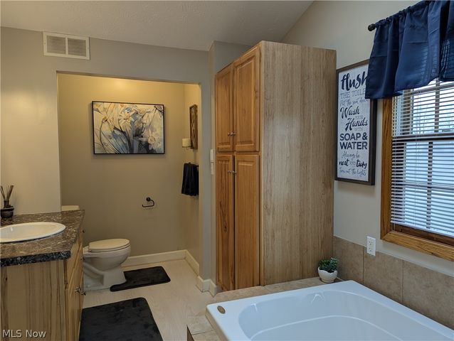 938 Florence Drive, Macedonia, OH 44056