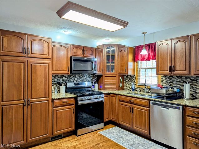 938 Florence Drive, Macedonia, OH 44056