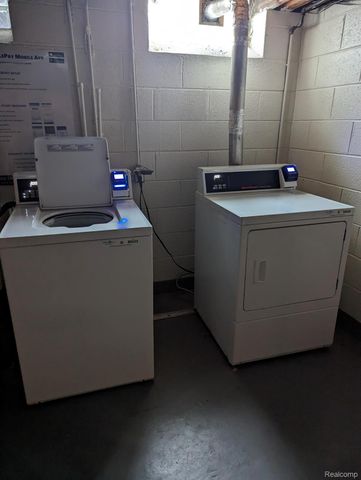 26897 Parkington Street 9A, Roseville, MI 48066