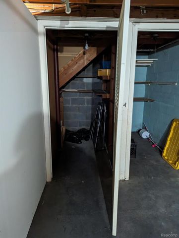 26897 Parkington Street 9A, Roseville, MI 48066