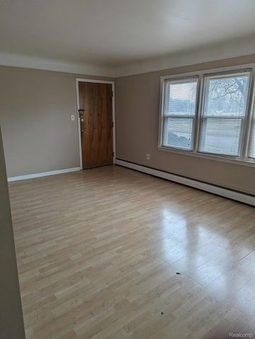 26897 Parkington Street 9A, Roseville, MI 48066