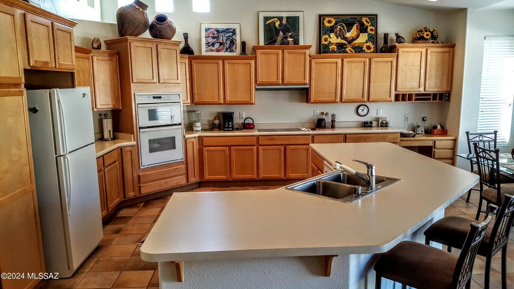 38448 S Lake Crest Drive, Tucson, AZ 85739