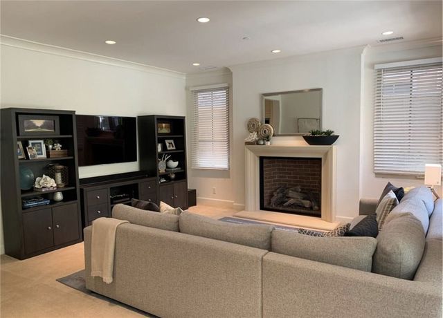 64 Umbria, Irvine, CA 92618